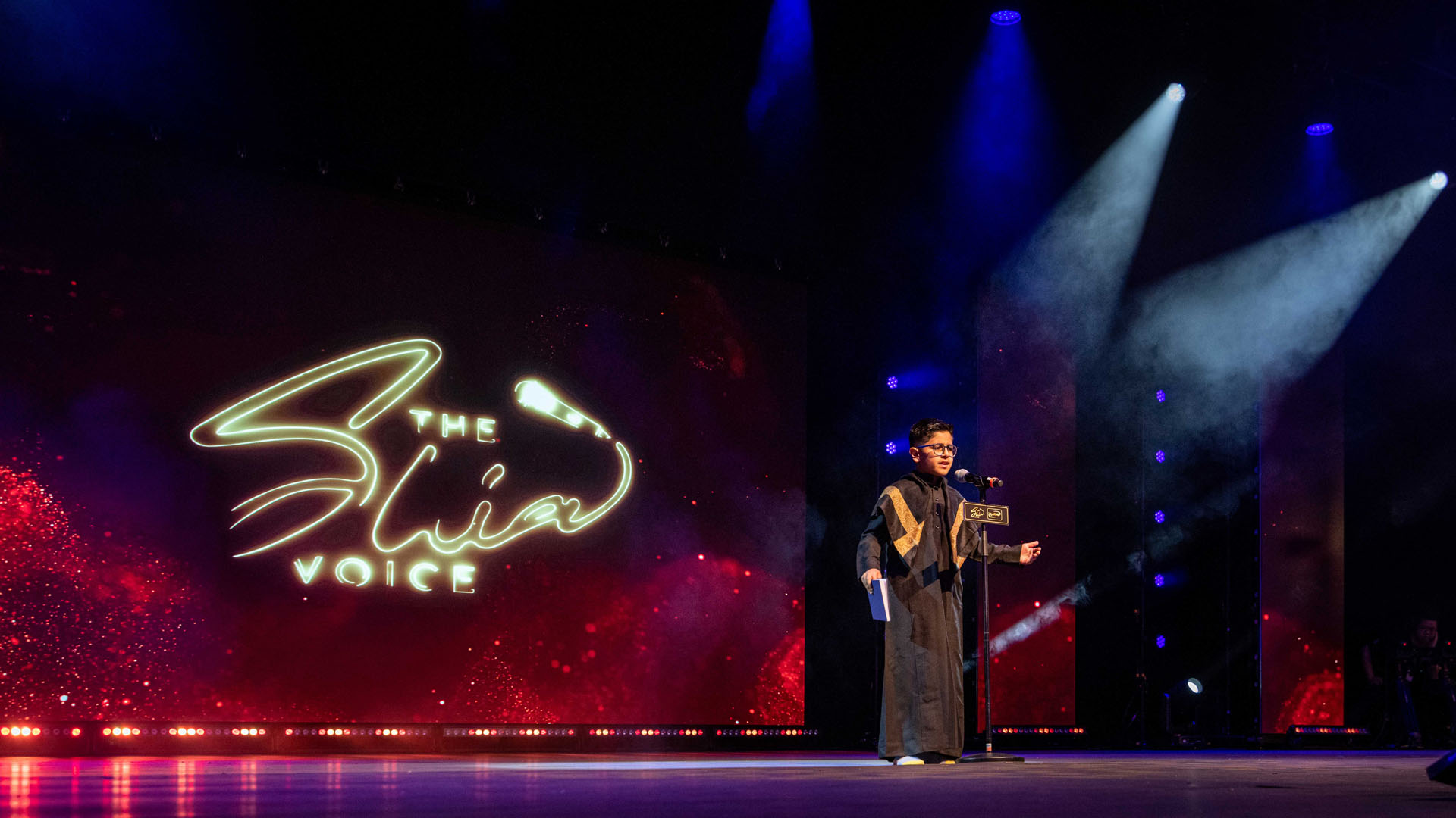 Young contestant performing on The Shia Voice