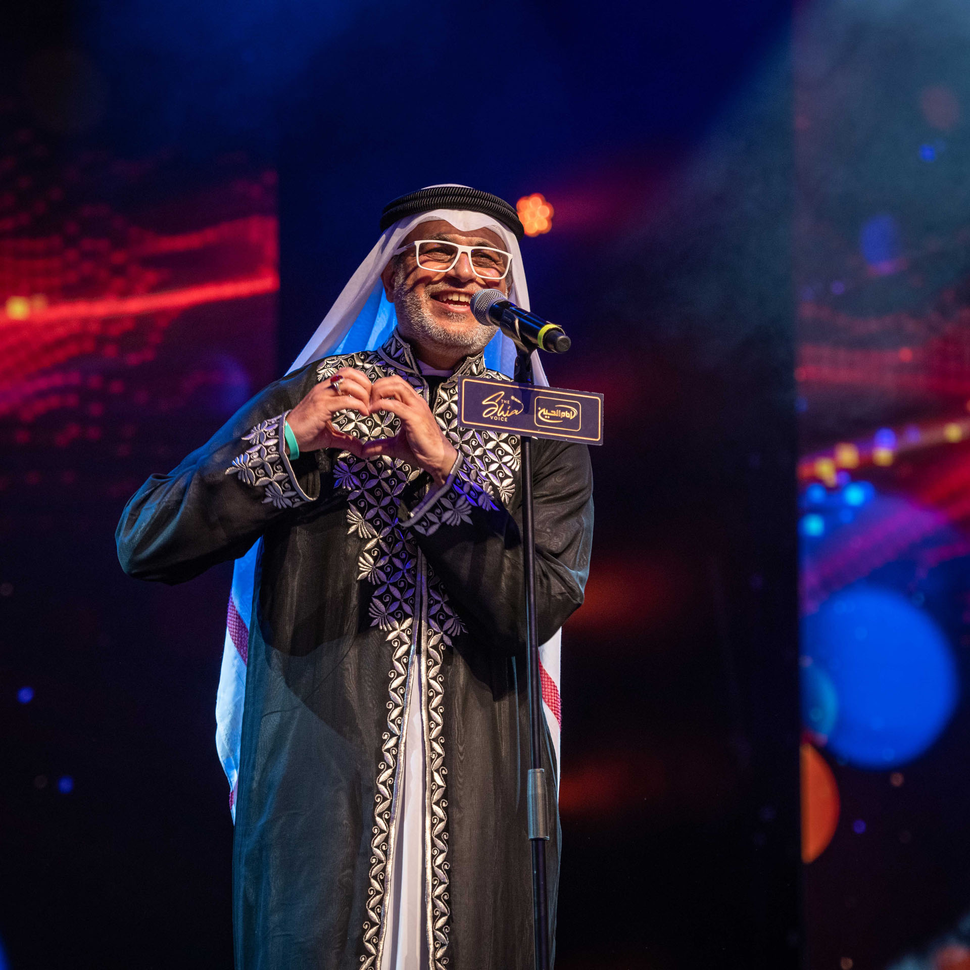 Nazar Al Qatari performing